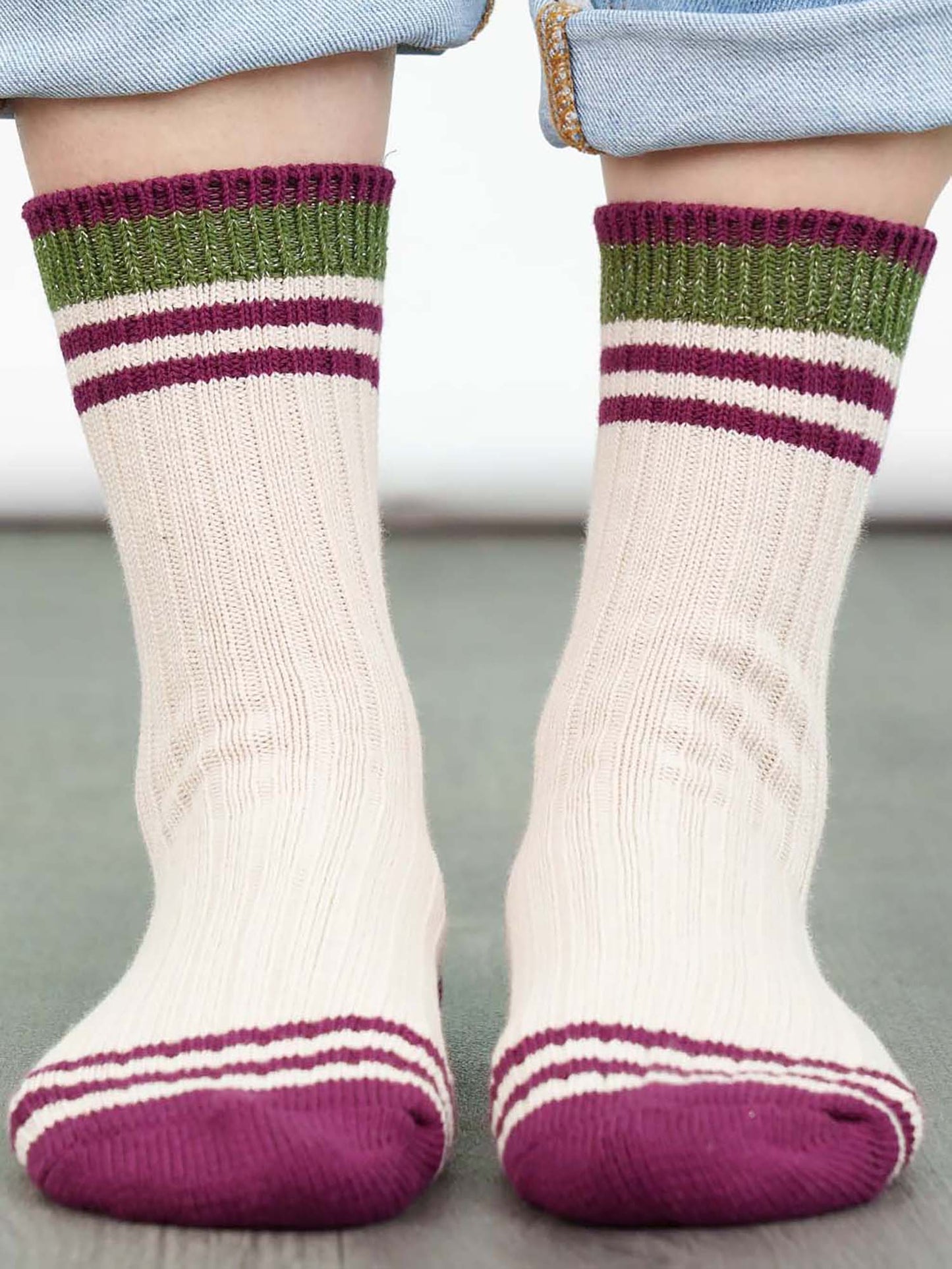 mid-calf-socks-in-cream-and-burgundy