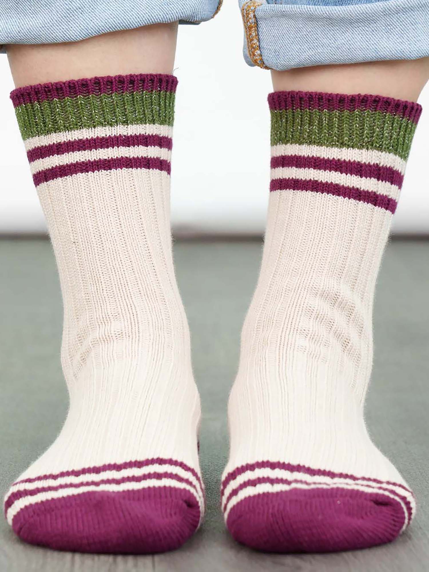 mid-calf-socks-in-cream-and-burgundy