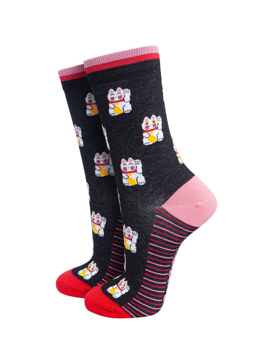 Lucky-Cat-Women's-Bamboo-Socks-in-Black-On-Mannequin