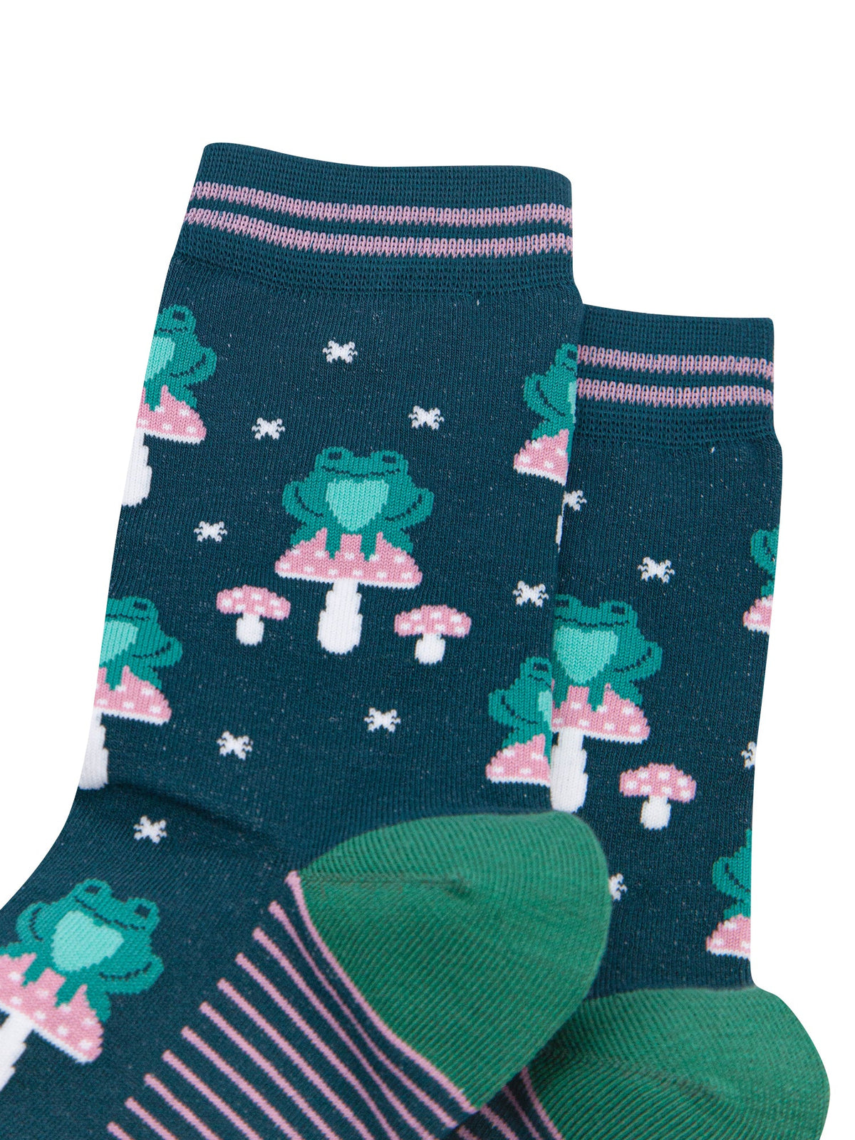 Frog-&-Toadstool-Women's-Bamboo-Socks-in-Forest-Green-Close-Up