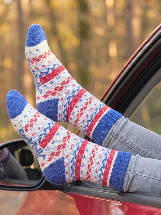 Fair-Isle-Patterned-Wool-Socks-in-Cream/Blue/Red