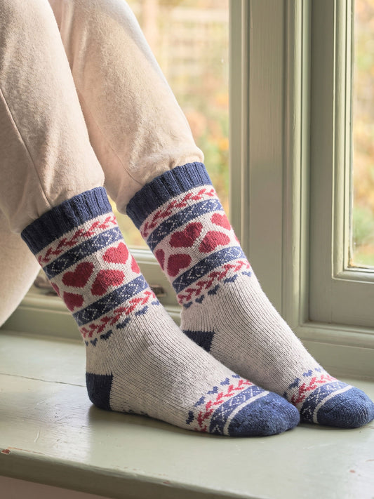 Heart-Patterned-Wool-Socks-in-Navy-Blue/Red