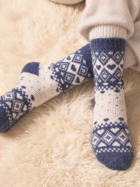 Scandi Heart Patterned Wool Socks in Cream/Navy Blue
