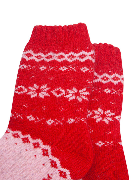 Nordic-Snowflake-Patterned-Wool-Socks-in-Soft-Pink/Red-Close-Up