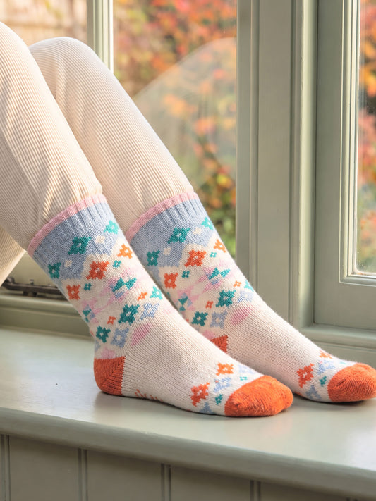 Star-Patterned-Wool-Socks-in-Cream/Multi