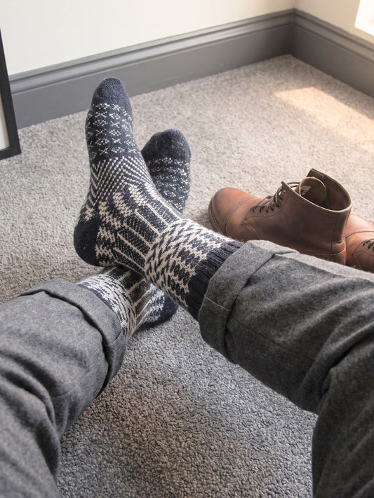 Block-Patterned-Wool-Socks-in-Black