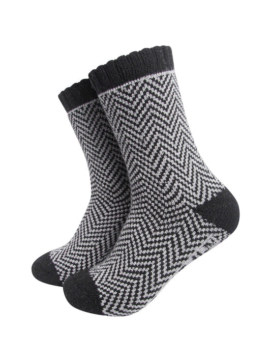 Chevron-Patterned-Wool-Socks-in-Grey/Black-On-Mannequin