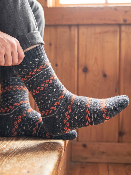 Fair-Isle-Patterned-Wool-Socks-in-Black/Orange