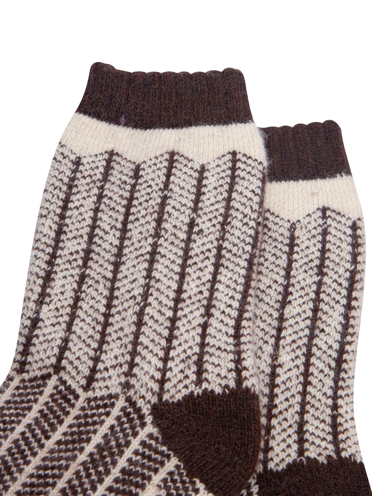 Herringbone-Patterned-Wool-Socks-in-Brown/Oat-Close-Up