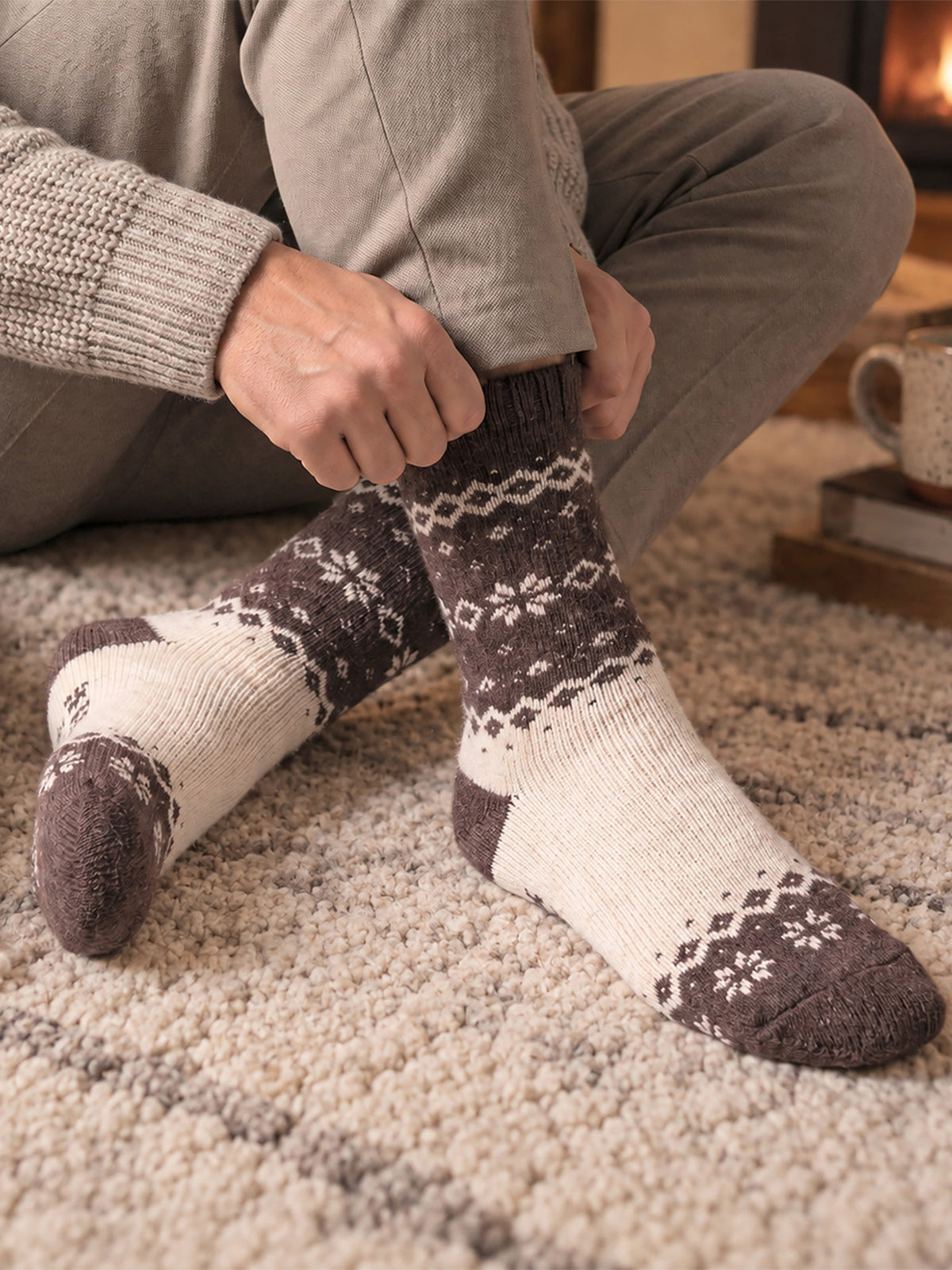 Nordic-Snowflake-Patterned-Wool-Socks-in-Brown/Oat