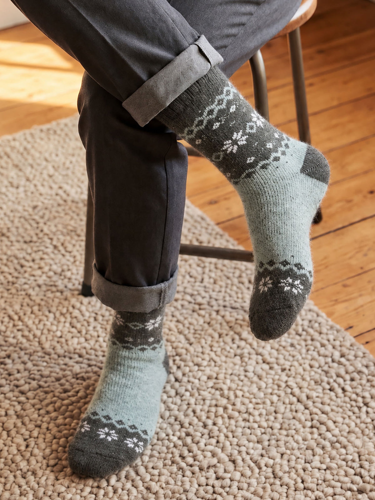 Nordic-Snowflake-Patterned-Wool-Socks-in-Green