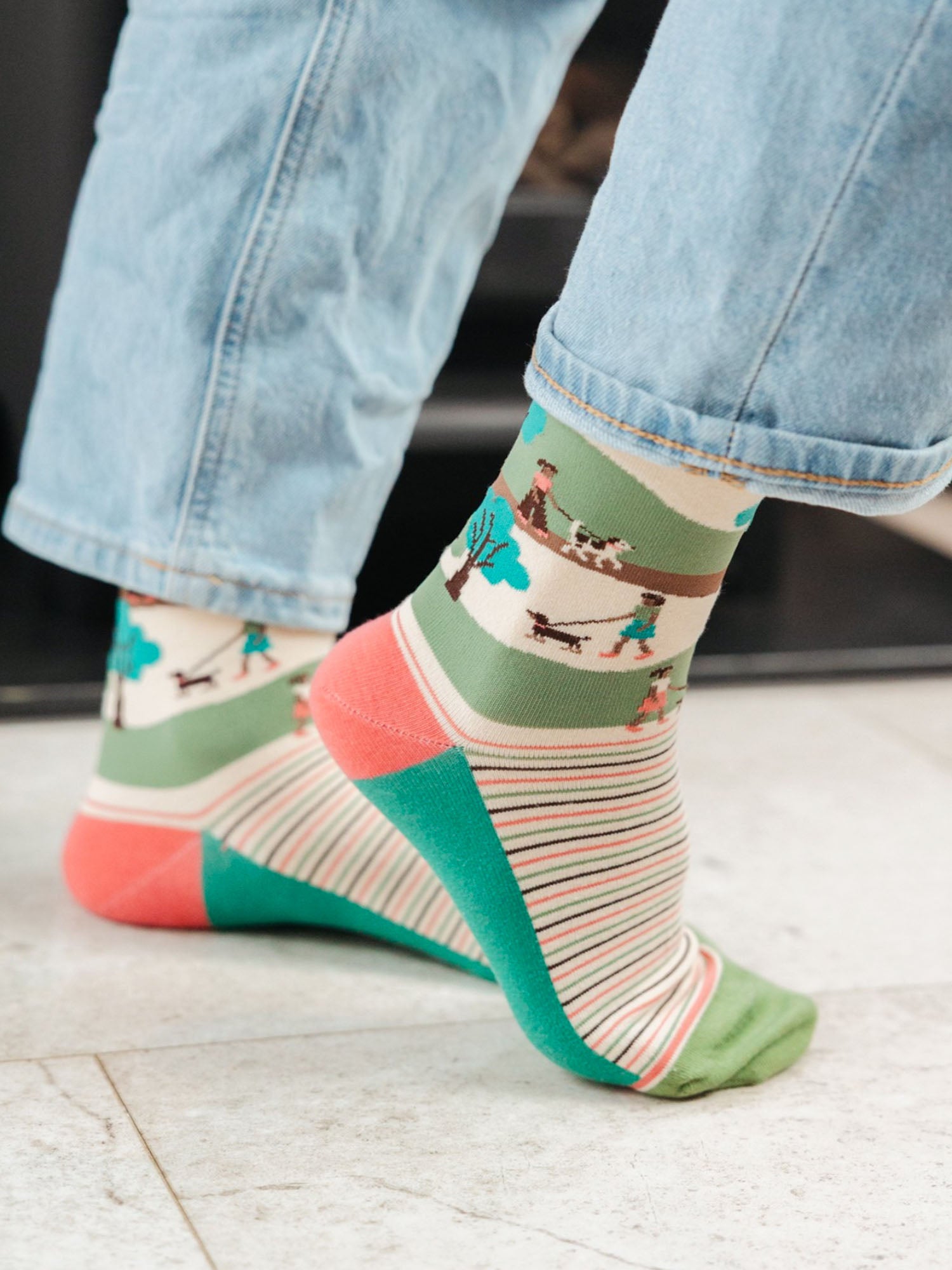 Dog-Walking-Bamboo-Socks-in-Green/Pink