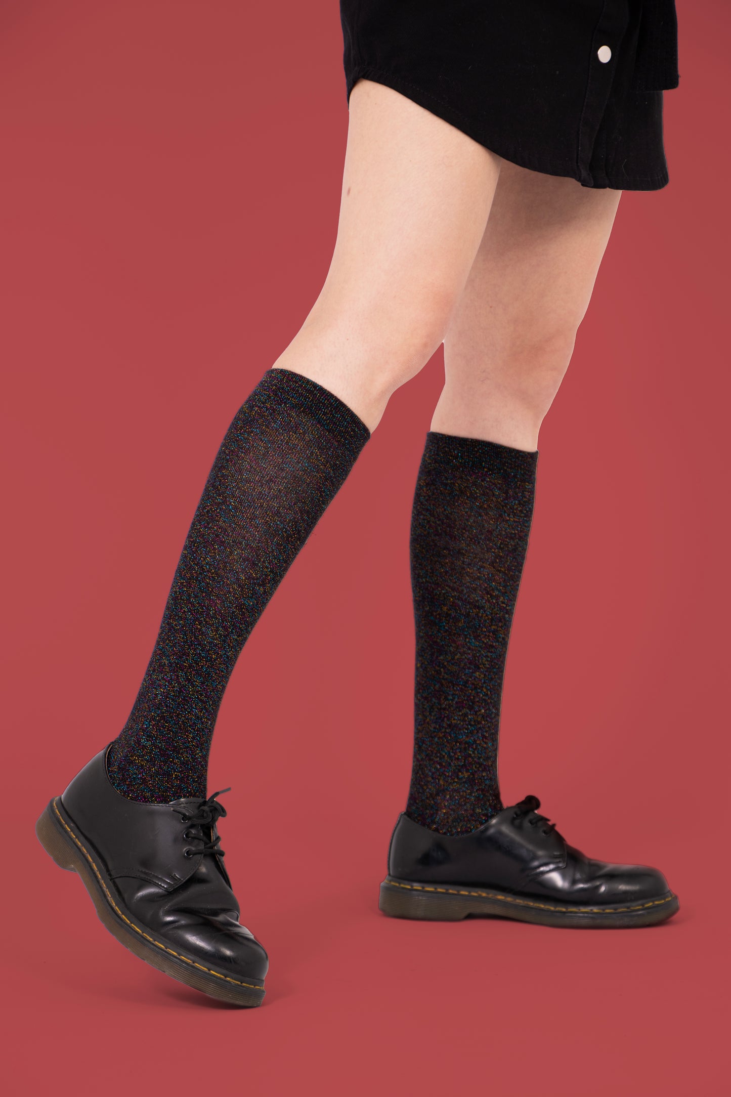 Women's Knee High Glitter Socks - Black/Rainbow