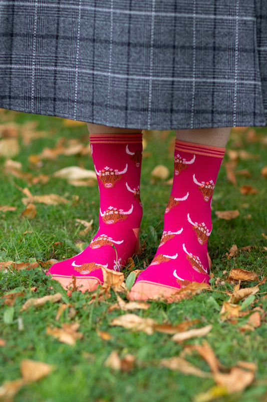 Women's Highland Cow With Floral Crown Bamboo Socks in Pink Orange