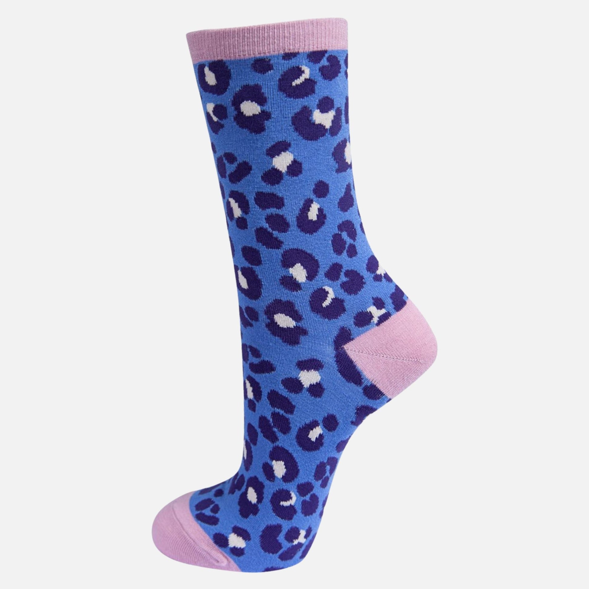 womens-socks-gift-box-multi-leopard-blue