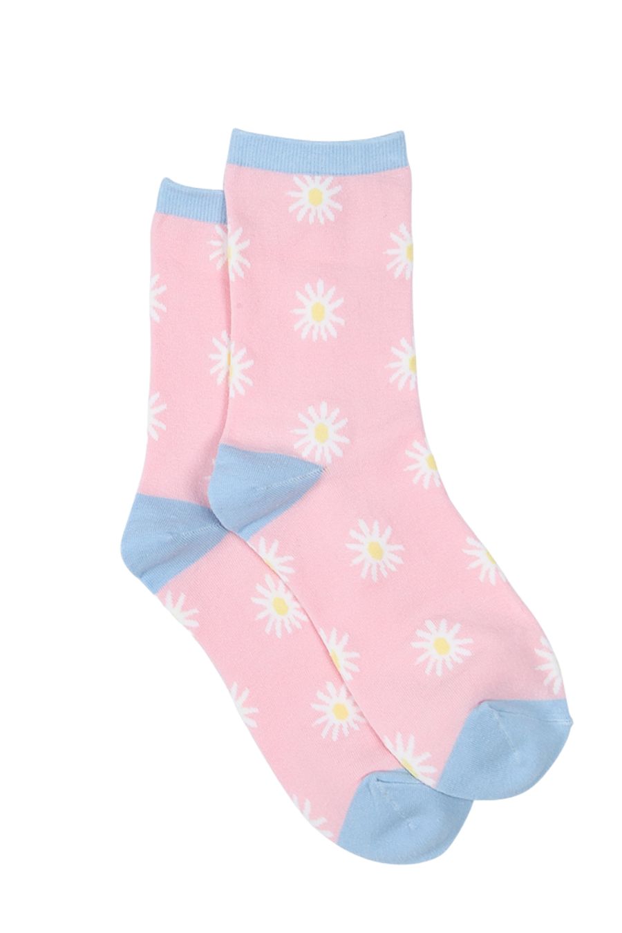 pink ankle socks with an all over daisy floral print