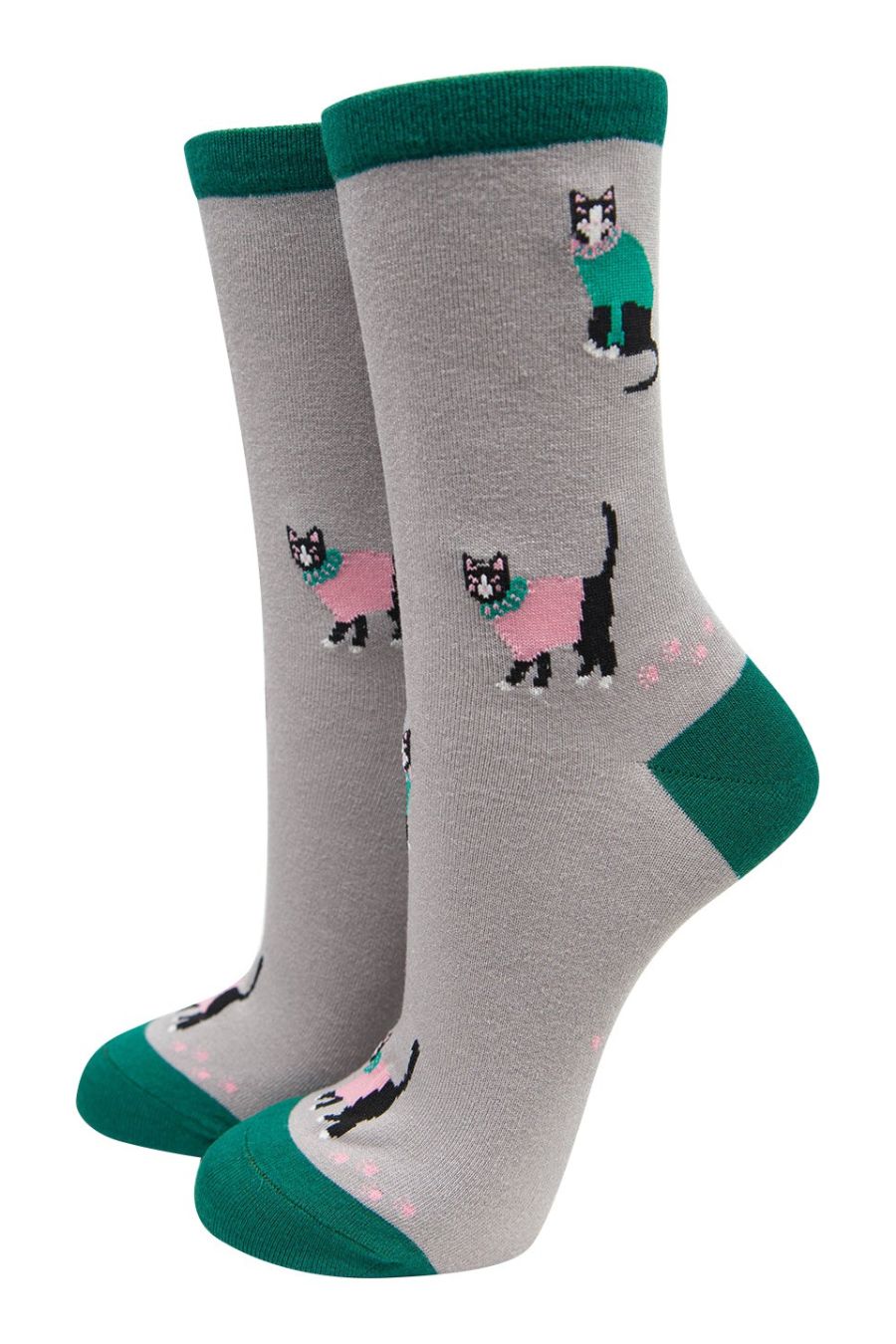 grey bamboo ankle socks featuting black cats wearing knitted sweaters