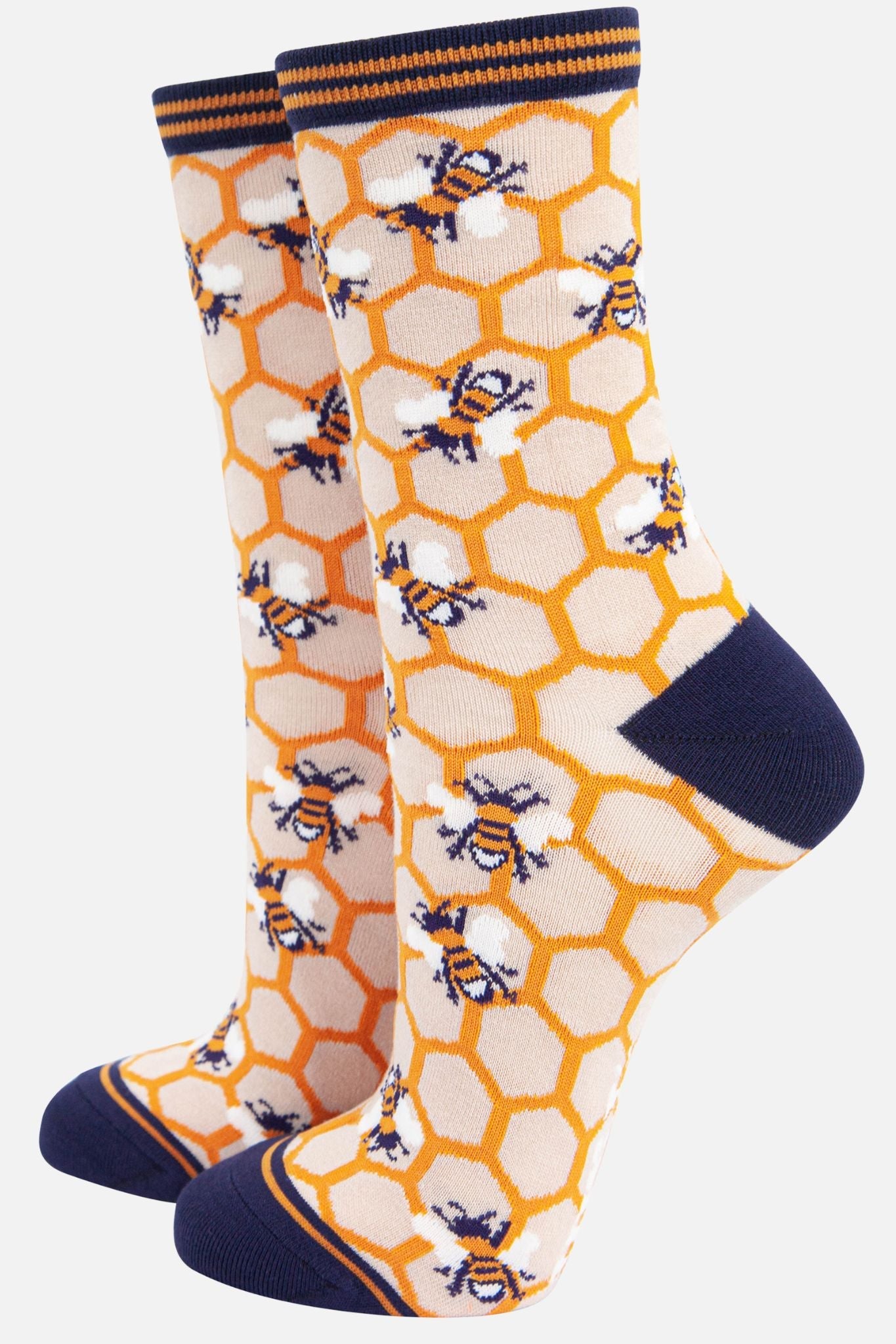 womens-socks-gift-box-pink-bees-honeycombs