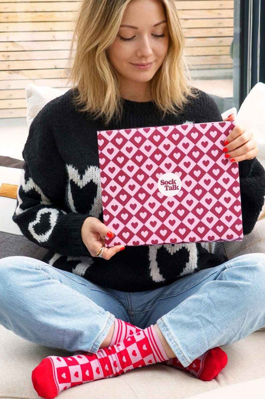 heart-checkerboard-gift-box-in-berry