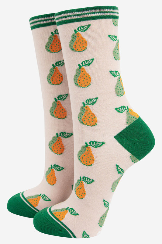 cream and green bamboo ankle socks with an all over pear fruit pattern