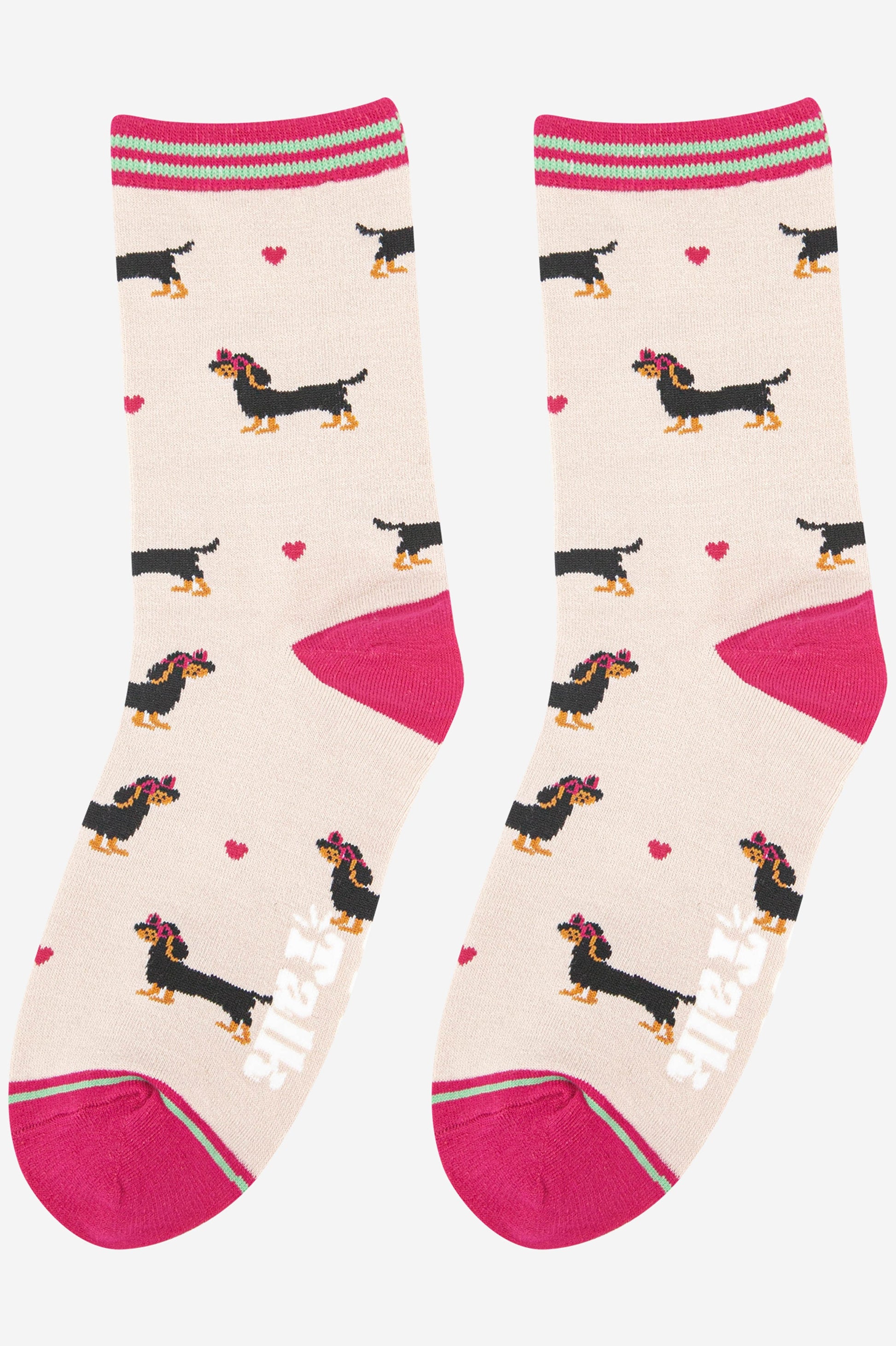 womens bamboo dog socks with weiner dogs wearing sunglasses 