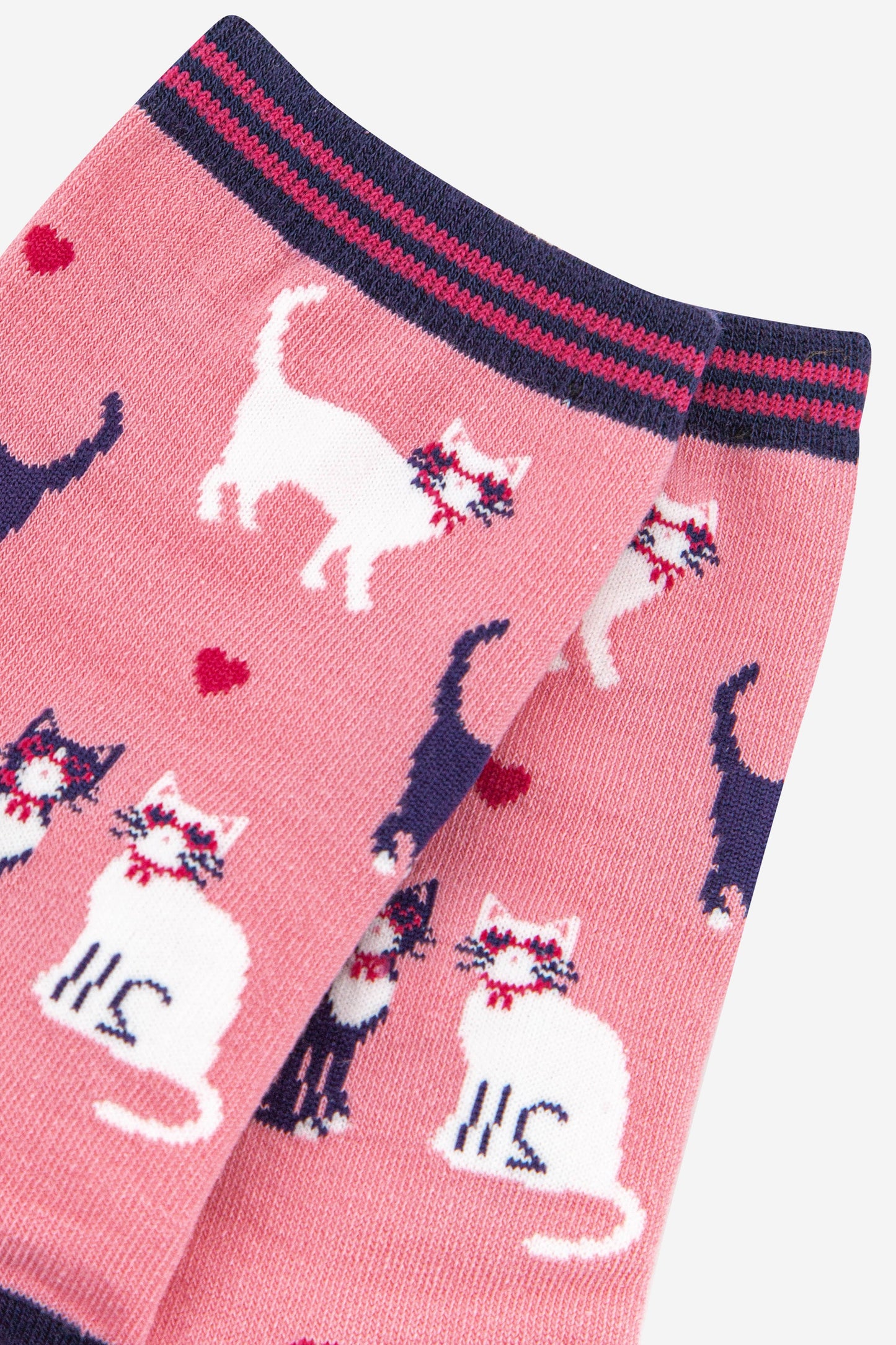 close up of the all over cat and love heart patten