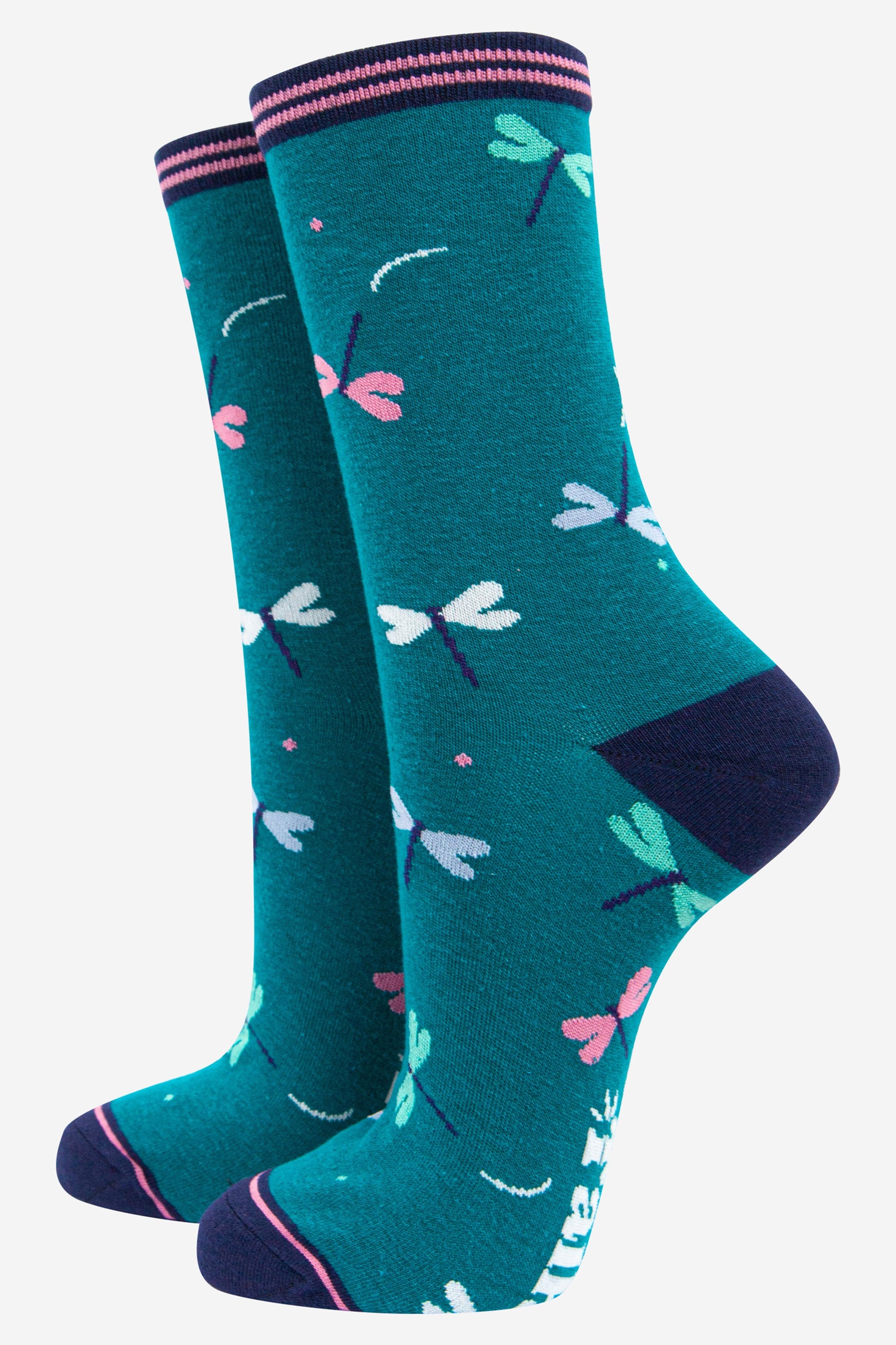 blue bamboo socks with a pattern of white, blue and pink dragonflies 