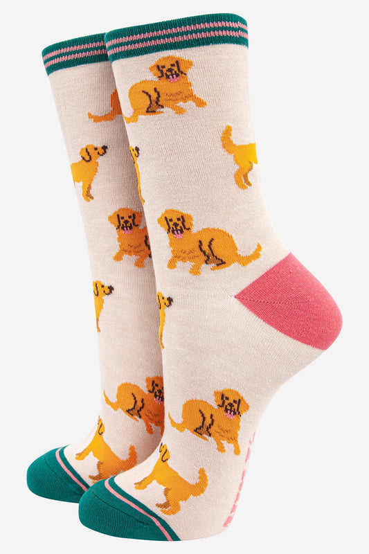 cream bamboo ankle socks with an all over yellow golden retriever dog print